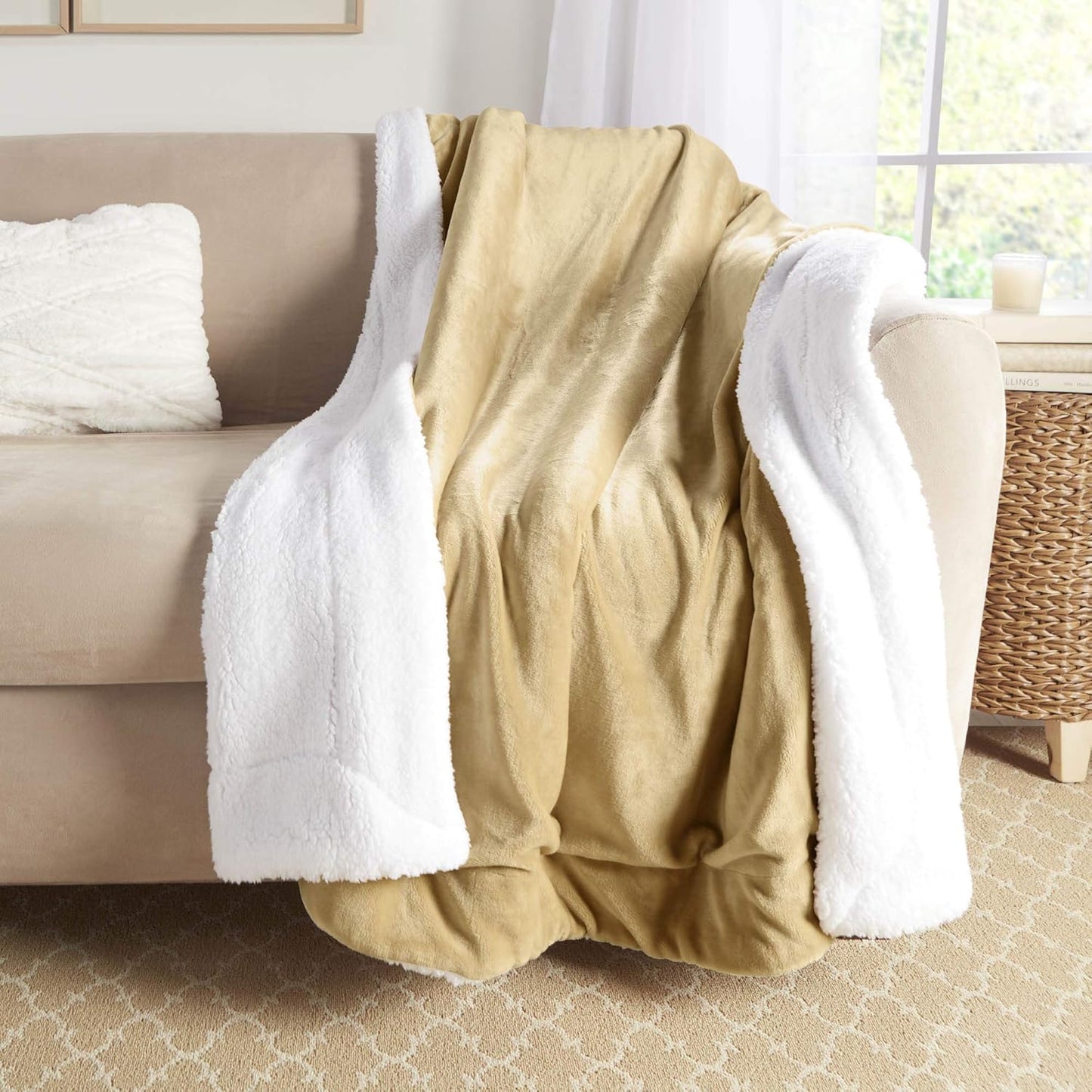 Sherpa Throw Blanket Super Soft Reversible Ultra Luxurious Plush Blanket, 50 X 60 Inches, Camel/White